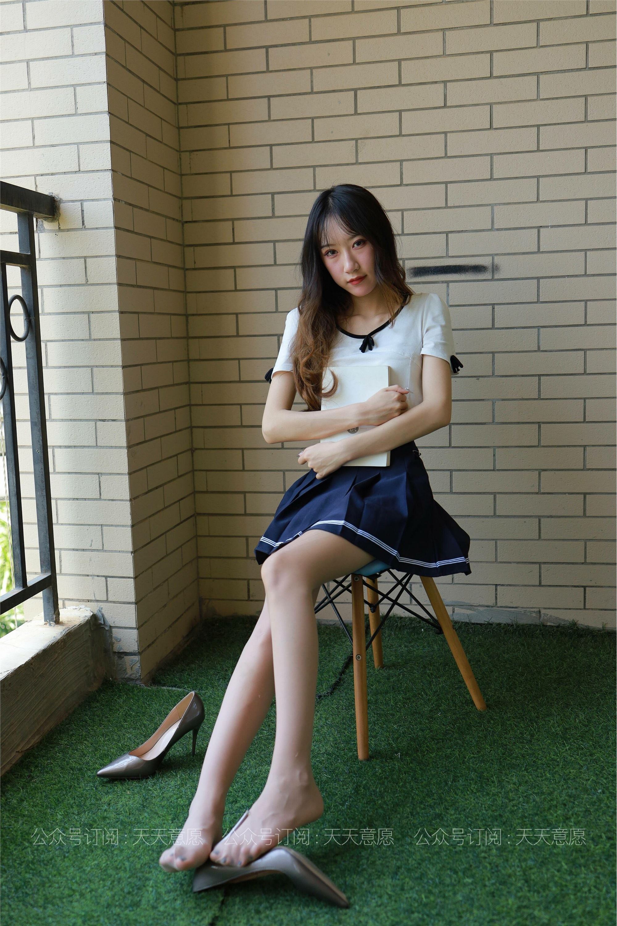 IESS异思趣向 - 模特：怡怡《长腿少女》